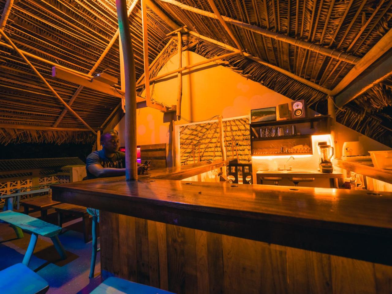 A Piece Of Ground Hostel Punta Gorda Exterior photo